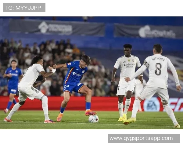 姆巴佩西甲火力全开9场比赛斩获10球2助攻状态惊人 姆巴佩西甲火力全开9场比赛斩获10球2助攻状态惊人