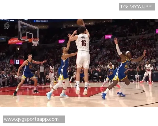 杨瀚森在比赛中掩护和传球速度较慢但节奏略快于克林根 杨瀚森在比赛中掩护和传球速度较慢但节奏略快于克林根