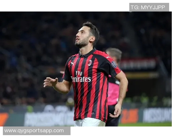 恰尔汗奥卢感恩一路支持从街头球场到国家队百场荣耀之路 恰尔汗奥卢感恩一路支持从街头球场到国家队百场荣耀之路